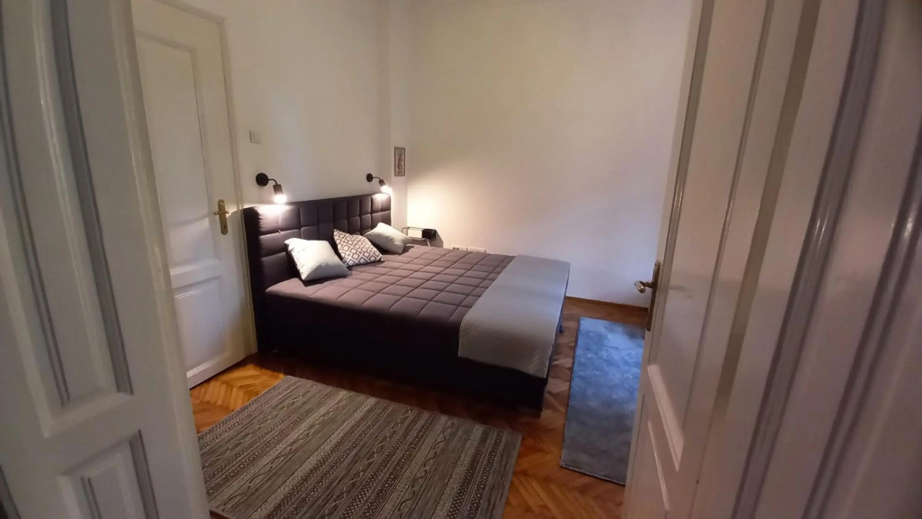 Fortress 1: Quiet, Lux 50m2 , apartment in the pedestrian zone