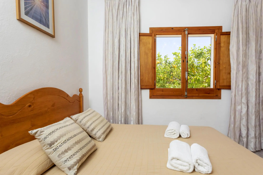 Villa in Ibiza Town with private pool, sleeps 9 - Villa Mali