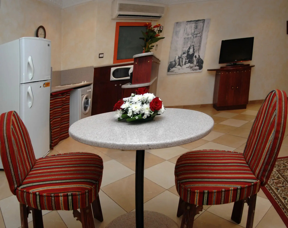 Al Liwan Suites
