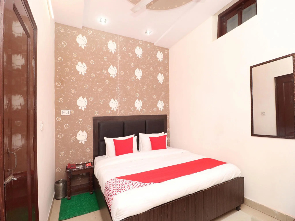 OYO 12664 Hotel Kailash Regency