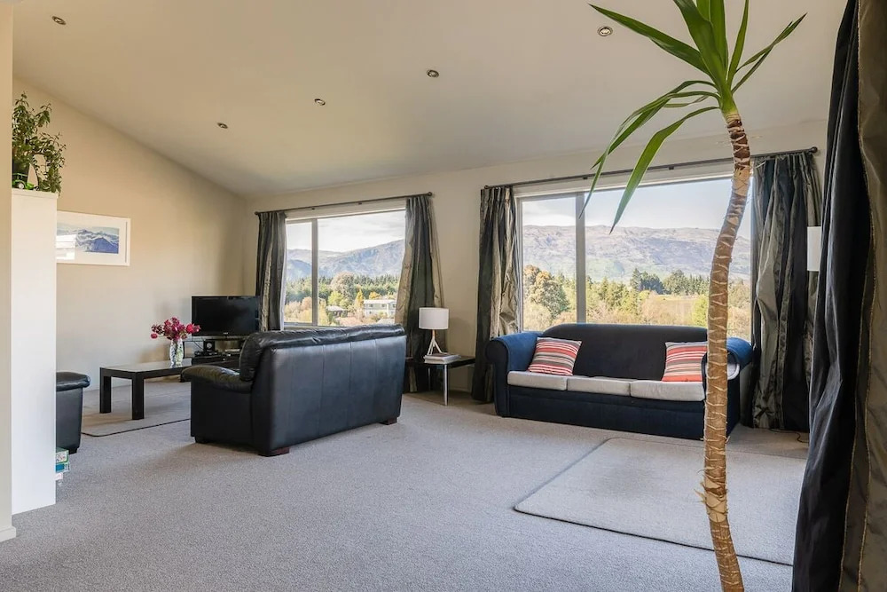 Criffel Garden Apartment