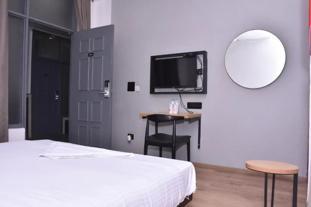 Chhavi Hotels