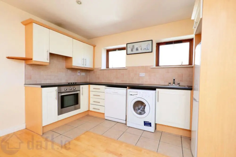 2 Bedroom Penthouse Beside City Centre