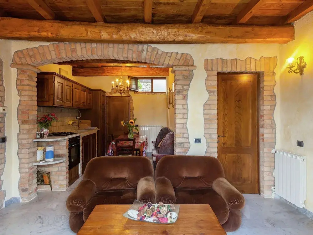 Farmhouse in Aulla with Private Pool
