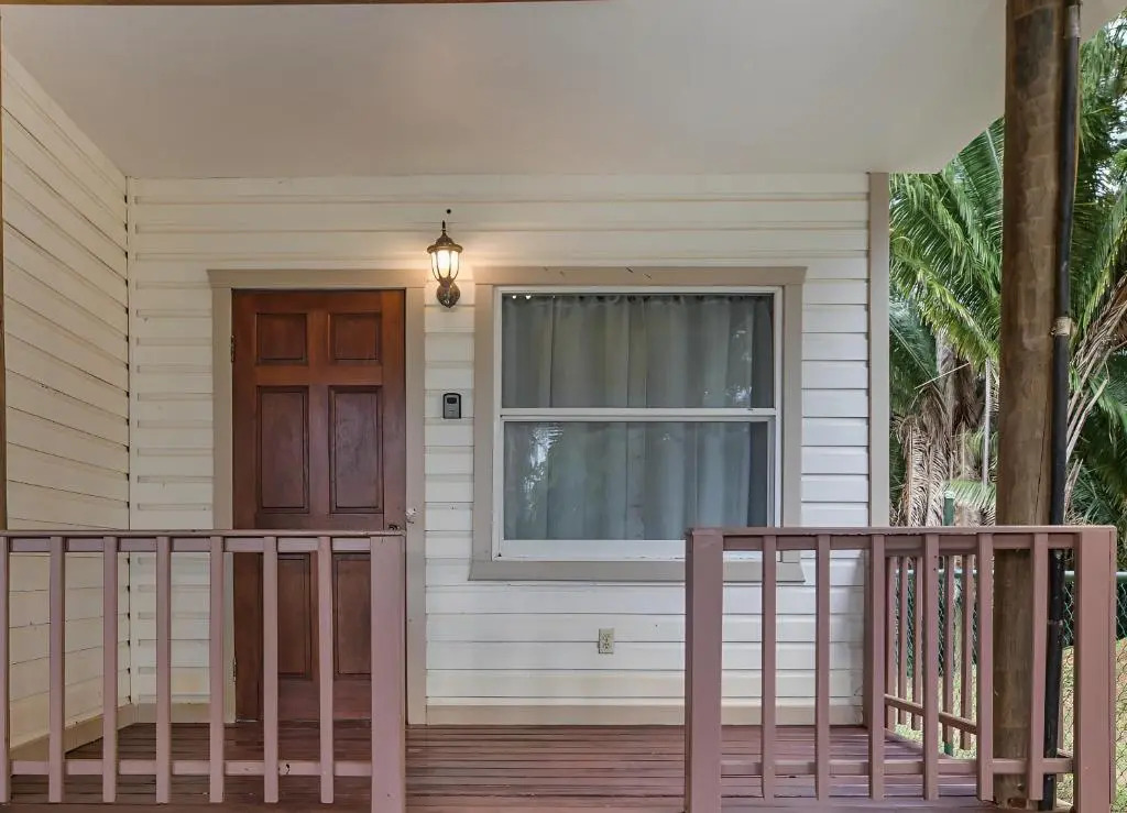 Comfy & Private Studio near Beaches & Restaurants