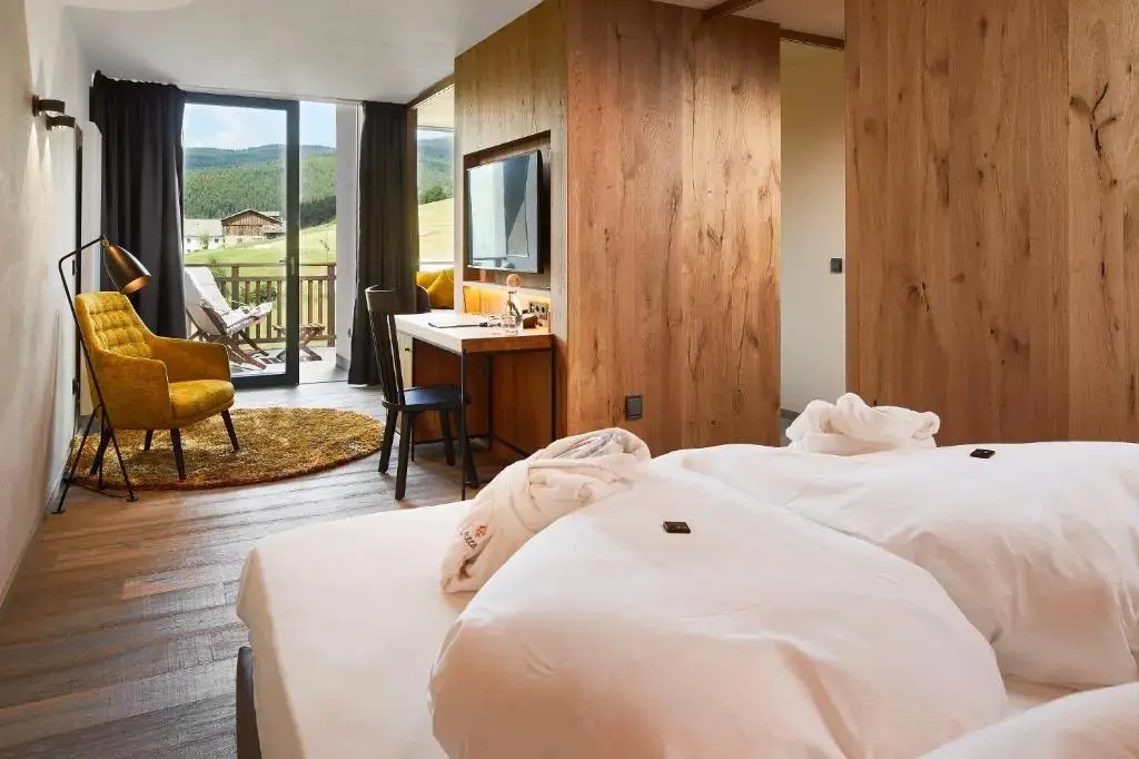 SONNENBERG Panorama Dolomites Wellbeing