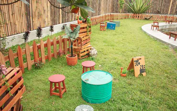 Villa Rone - Spanish Garden Vibe in PUNCAK