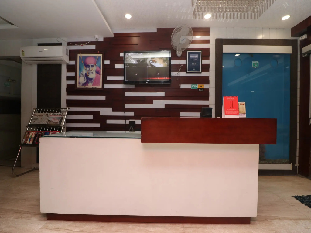Collection O 28628 Hotel Himgiri Residency