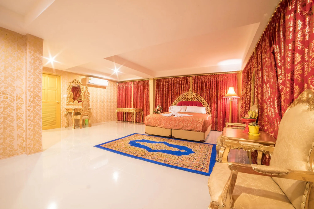 Nakaraj Princess Chiang Rai - Walking Street