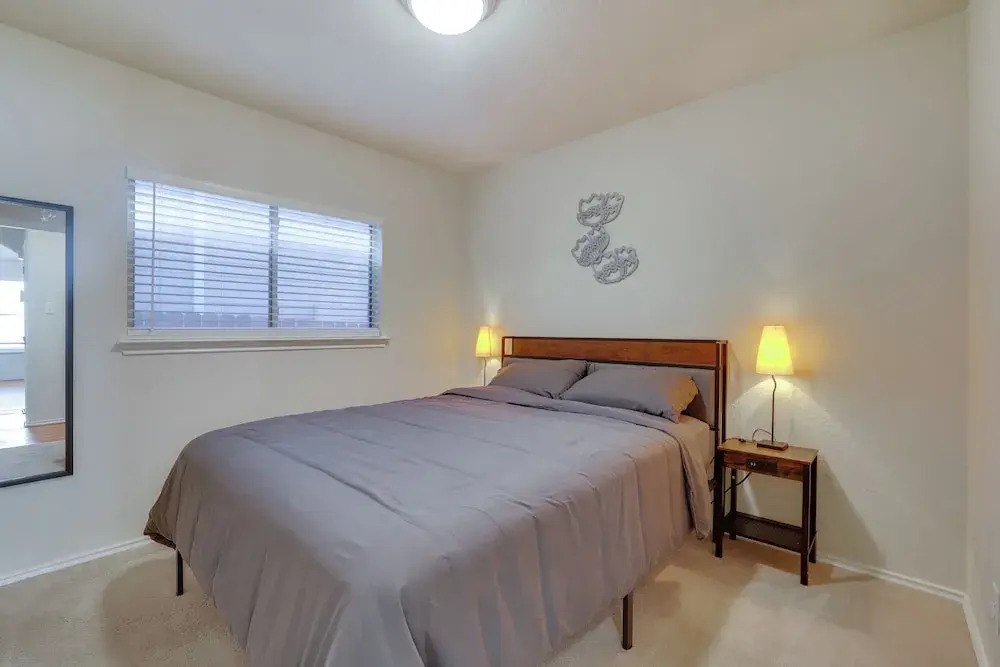 San Antonio Area Home w/ Deck, 14 Mi to Dtwn!