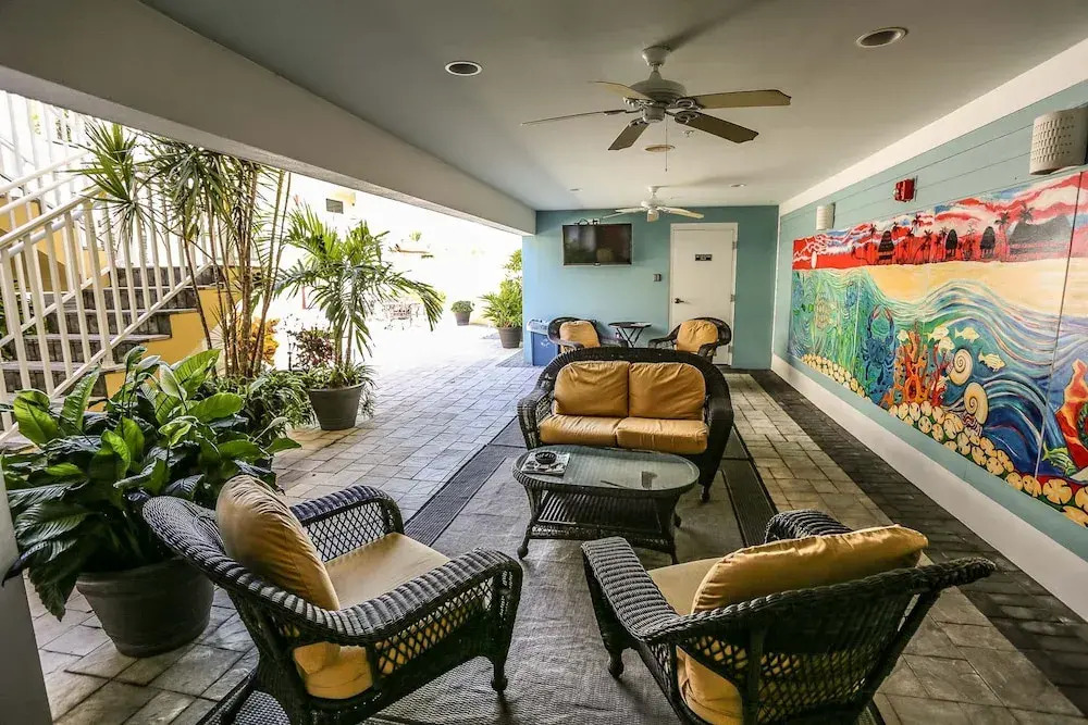 Harbor House 202