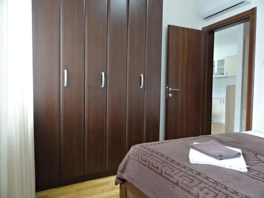 Center Apartment C 18