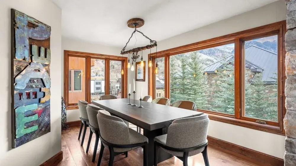 Ghostriders 11 by Avantstay Top Floor Condo w/ Large Patio & Mountain Views!