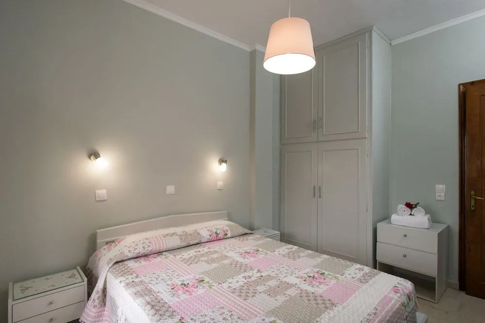 Eleni Apartments