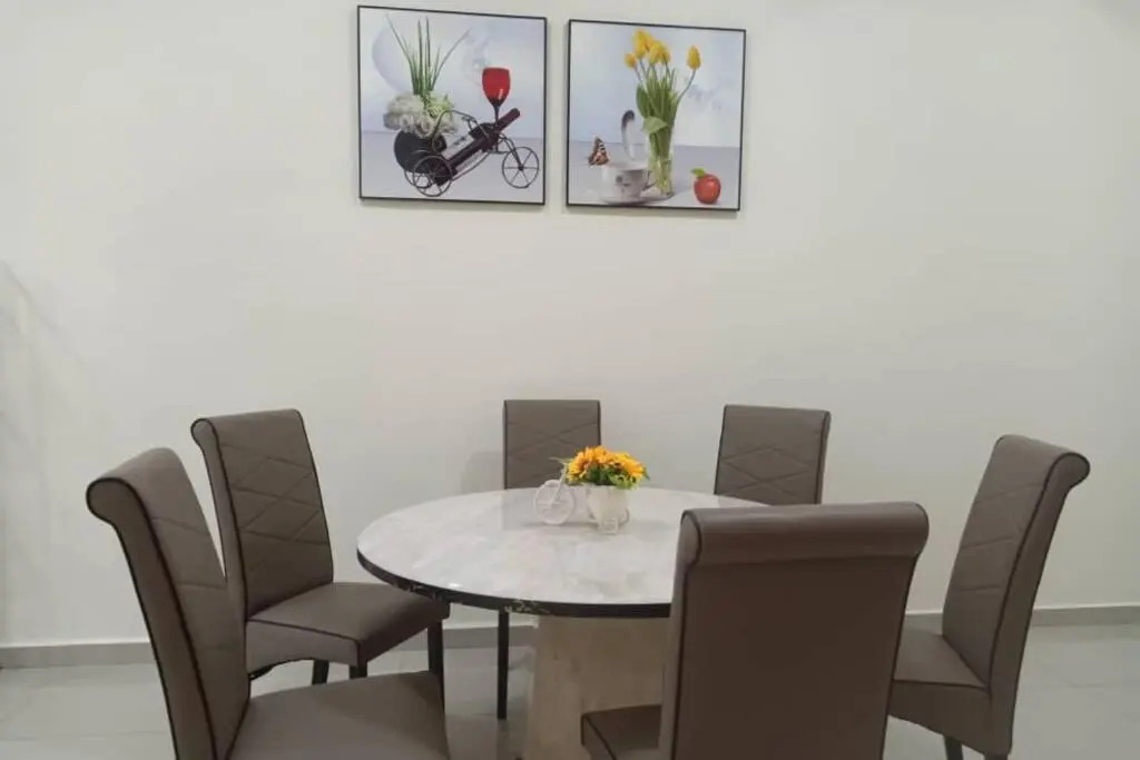 KS 80 Homestay 4R3B ~WiFi~ near Jetty