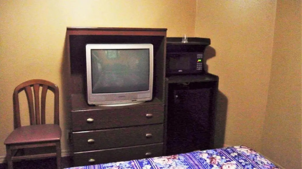 Holiday Capri Motel