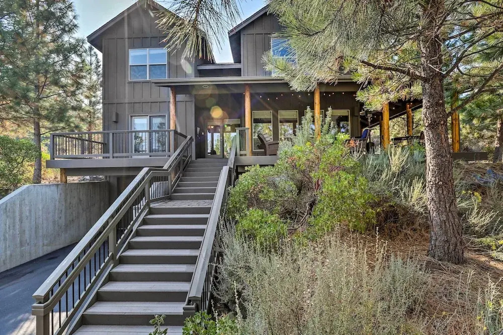Stunning Bend Retreat < 20 Mi to Mt Bachelor!