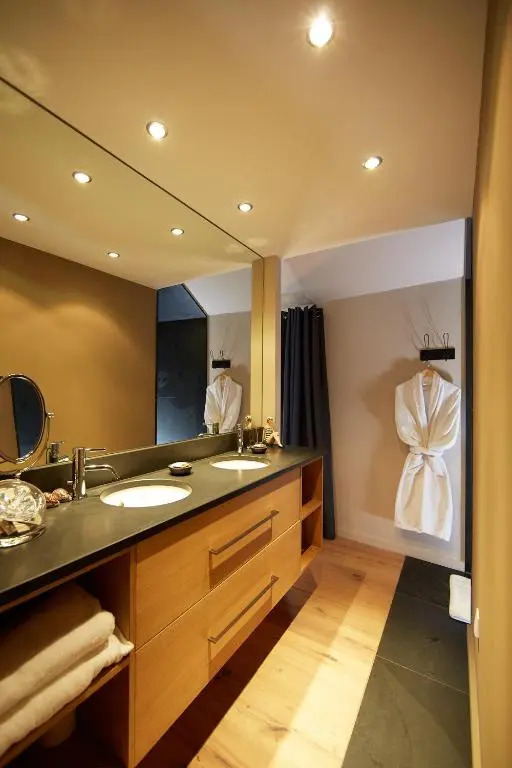 Les Chambres de lOustalet, Chambres dhôtes et Restaurant étoilé