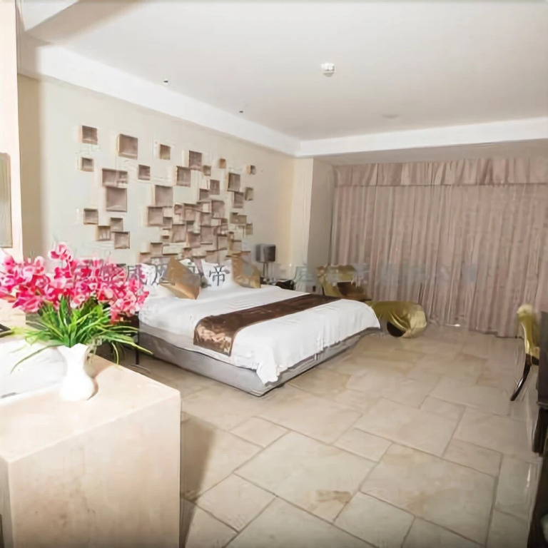 Fenghuangdao DZ Hotel