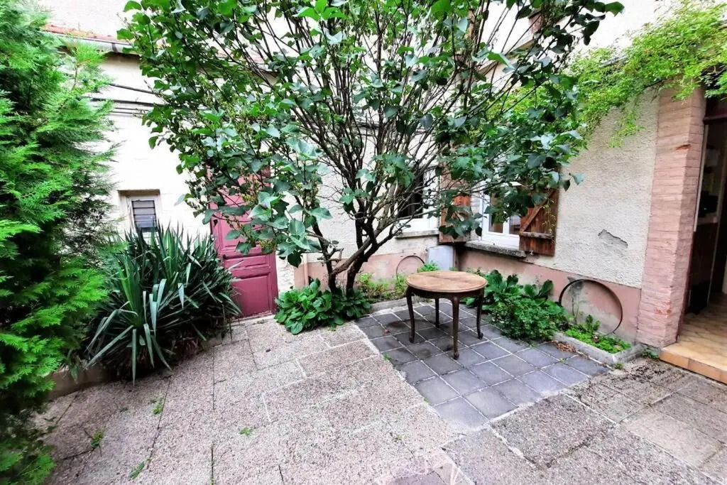 Grand studio confort avec extérieur
