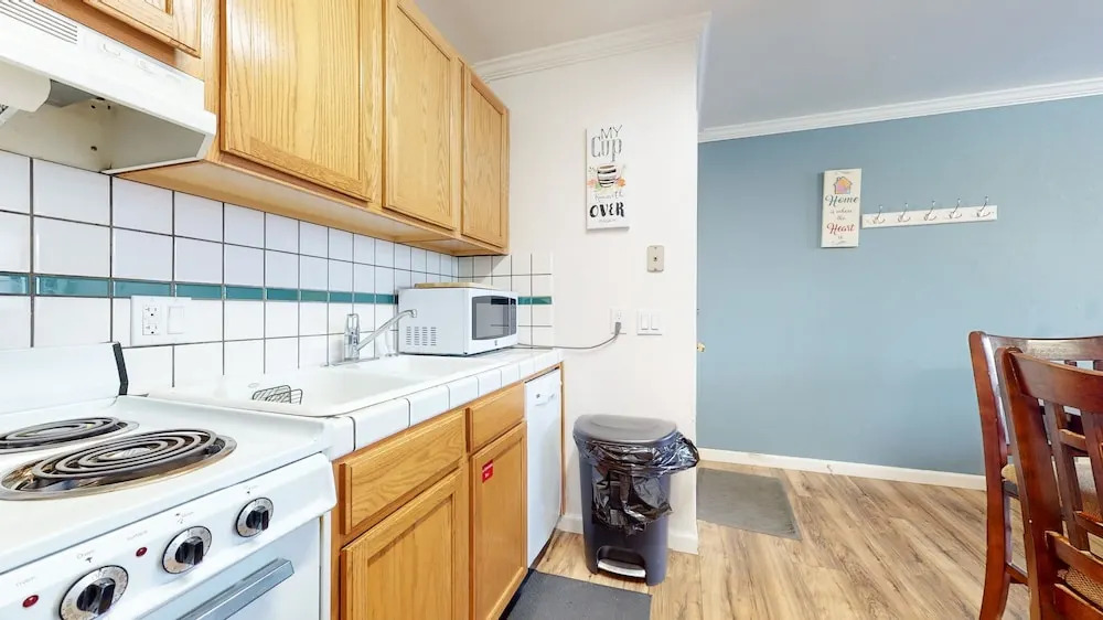 Krystal Villas East 312 Quaint and Cozy, Great Value for your Mammoth Getaway by RedAwning