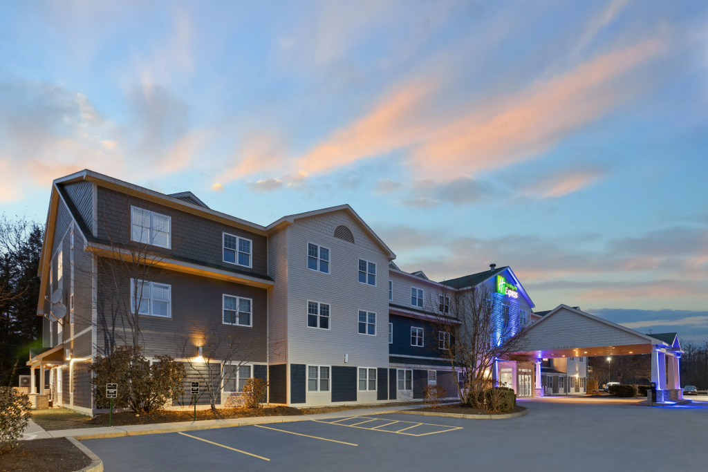 Holiday Inn Express Hotel & Suites Freeport by IHG