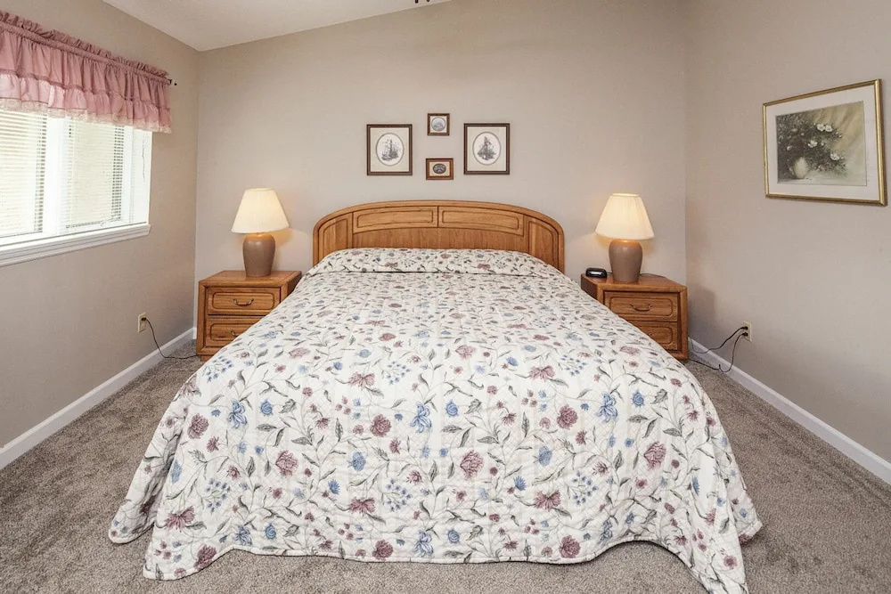 Raven Crest Condo 413 by Heritage Cabin Rentals