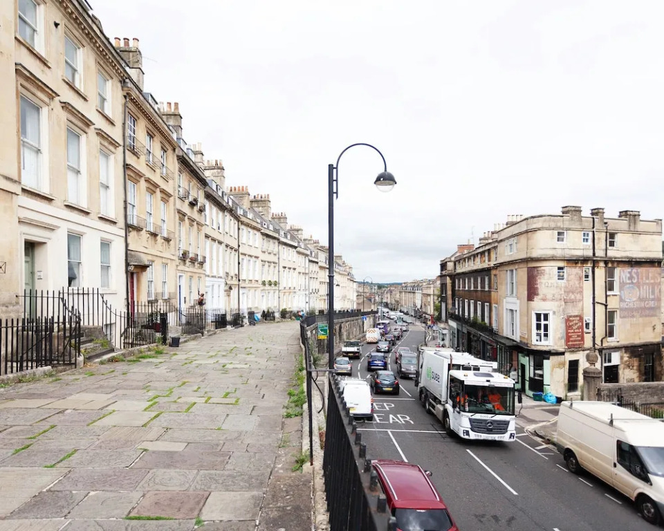 Hedgemead Court, 4 Star Gold Luxury 2 Bedroom Apartment in Bath City C