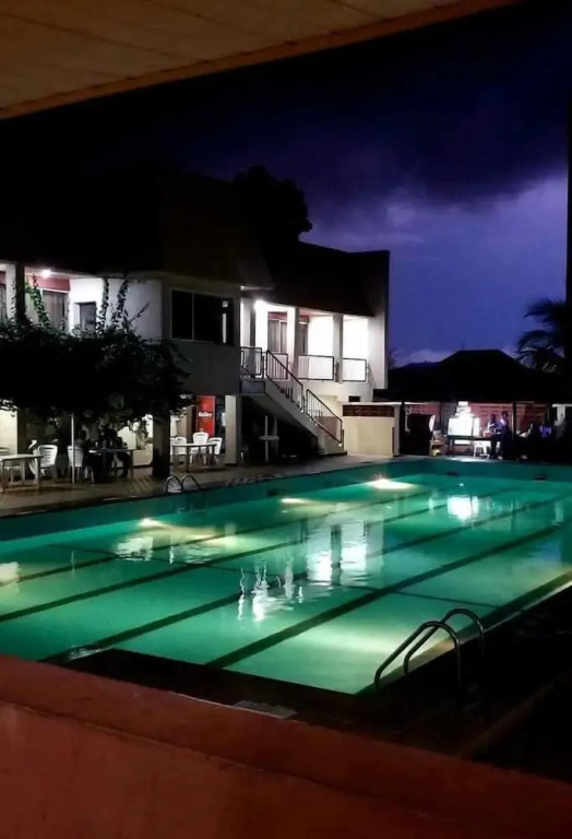 Royalbirds Hotel & Towers