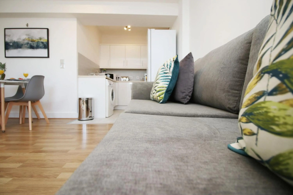 St Thomas Loft Views, SA1, by Stay South Wales - Sleeps 4 - Free WiFi & Parking