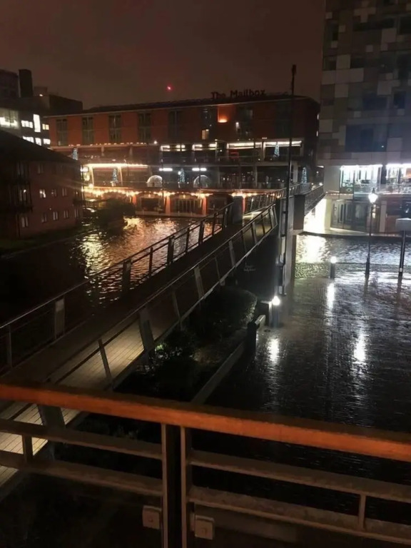Canal Wharf 2 Bedroom Water Front