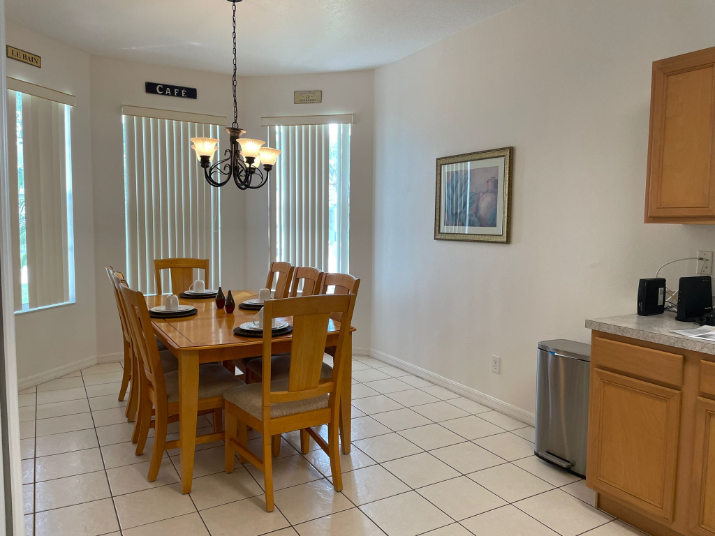 CP121CPB - 4 beds pool home with game room, Davenport, US