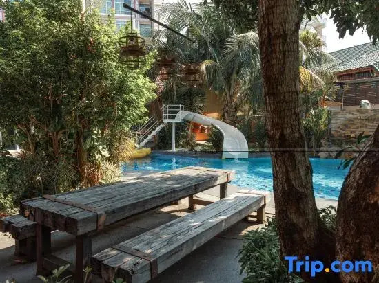 Phuniphat Pool Villa