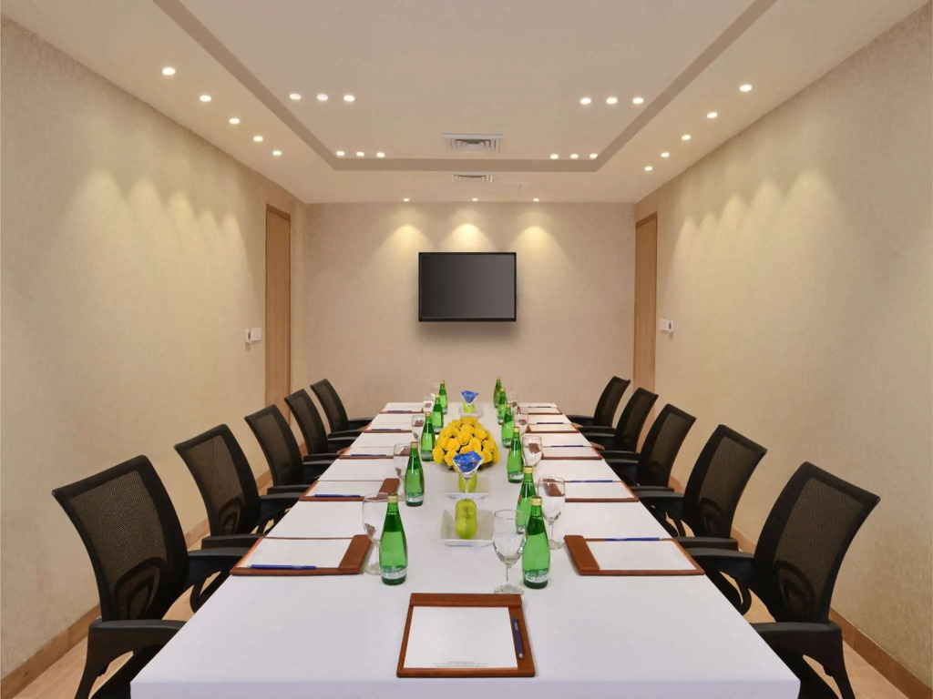 Golden Sarovar Portico