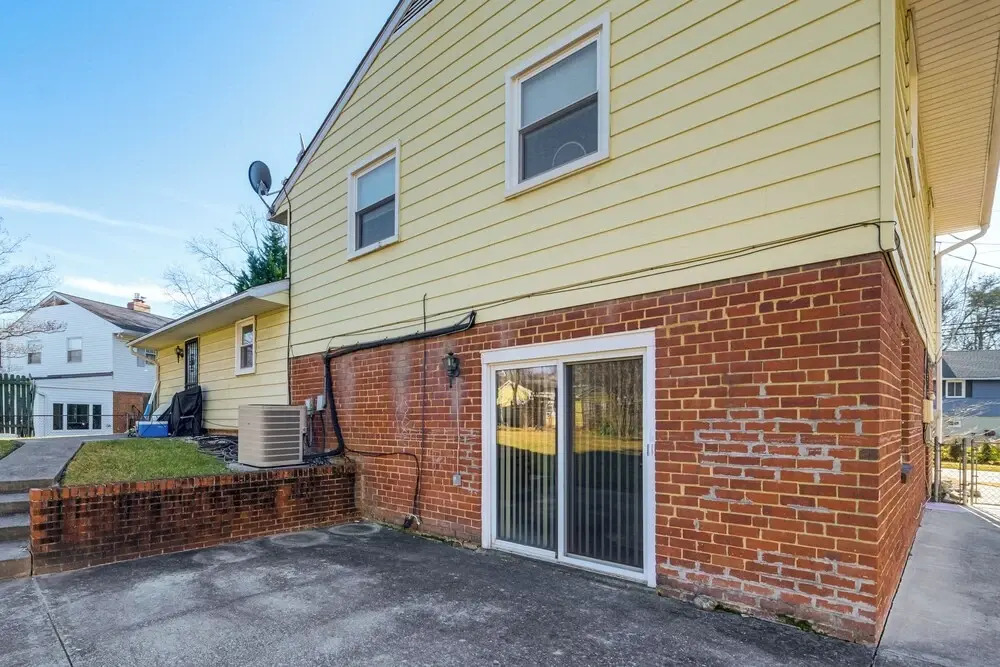 Work & Play Near DC: Extended Stay w/ Large Yard