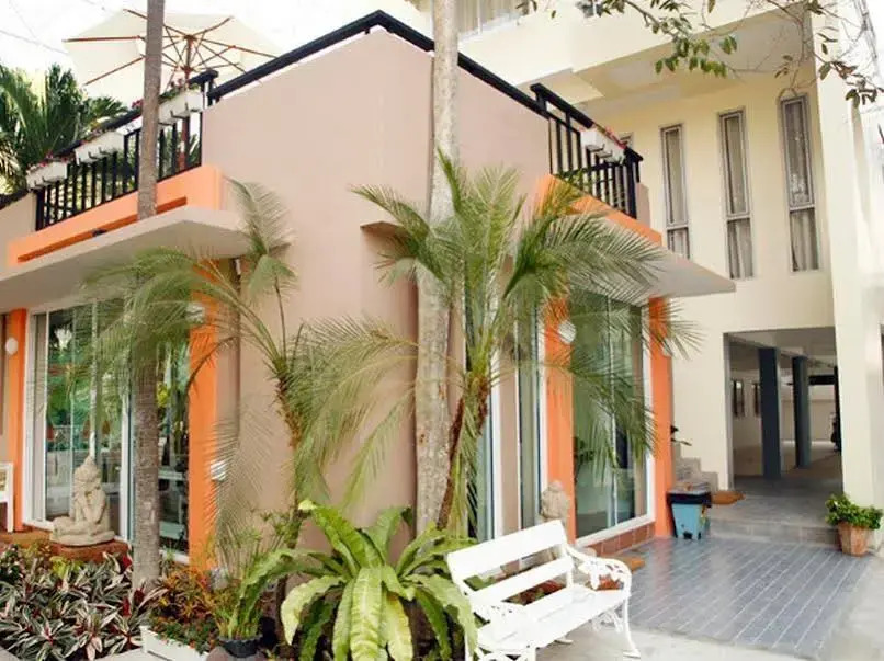 Serene Bangkok Bed and Breakfast