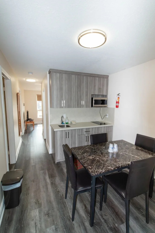 Borden Inn and Suites