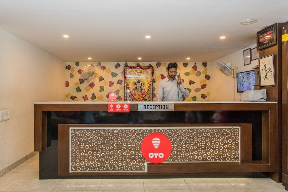 Super Townhouse Divya Palace