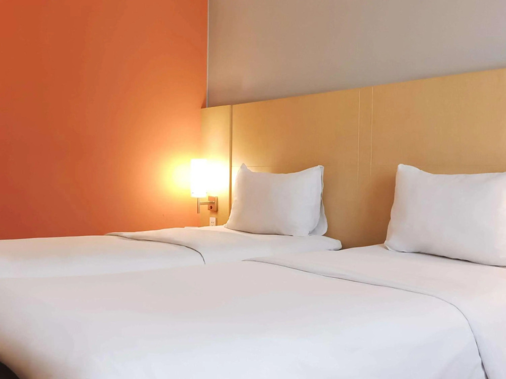 Ibis Padang