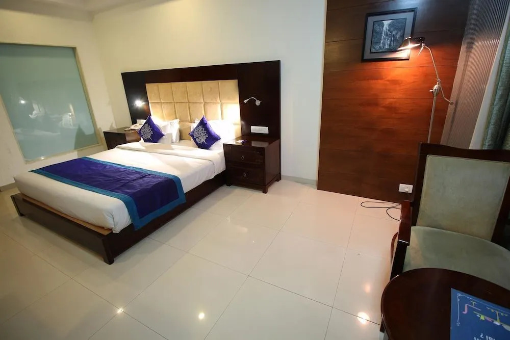 OYO 1821 Aarya Grand Hotel and Resort
