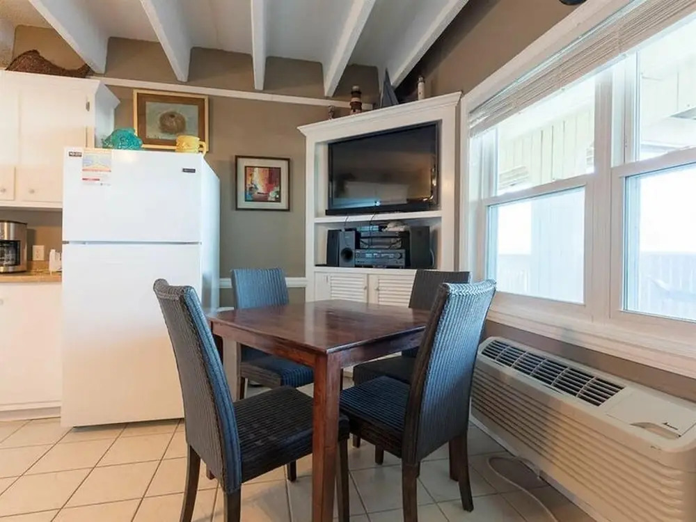 Gulf Village 214- Close to the Hangout beachfront