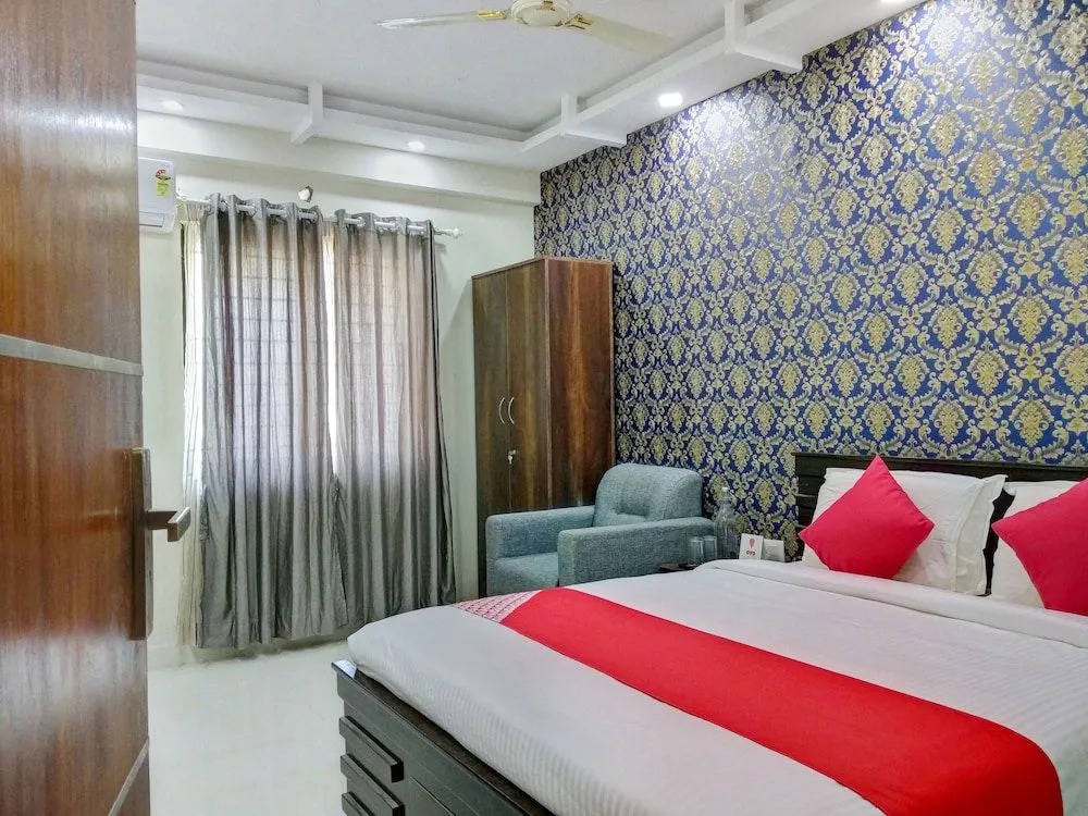 OYO 10521 GCK Suites