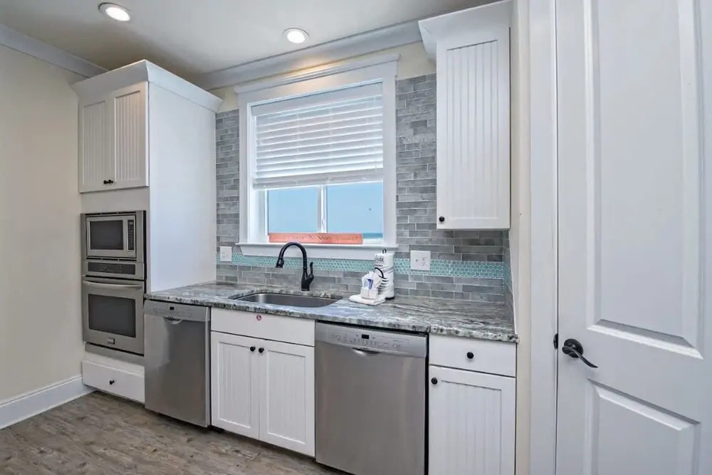 Beachfront 9bed Easybreezy West