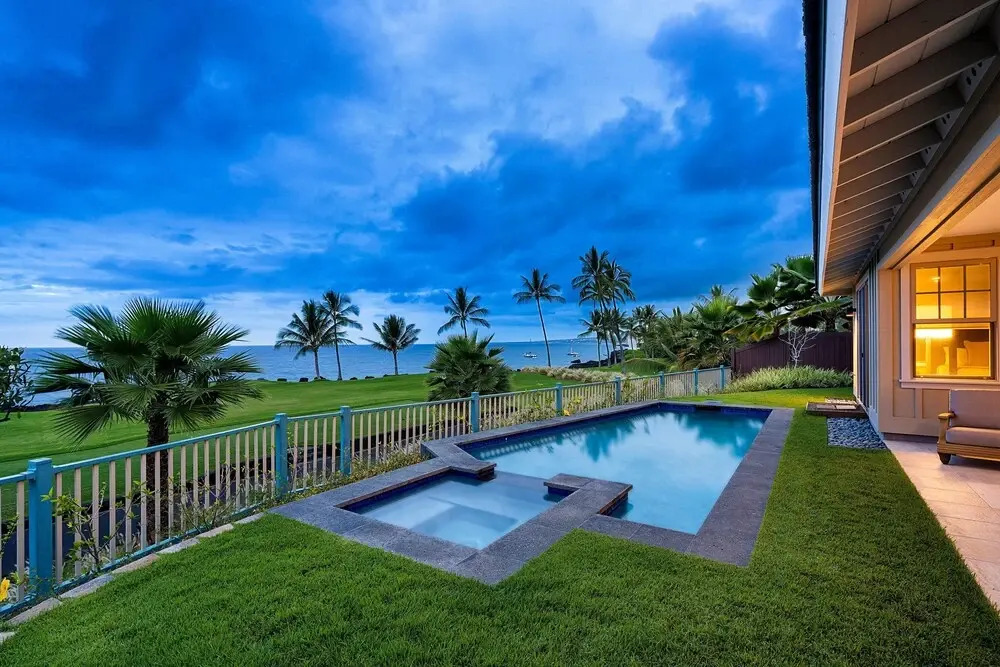 Unbelievable Ocean Front View w Pool - AC - Outdoor Seating!- Vrkcv
