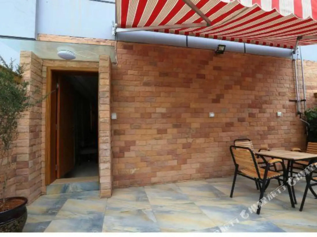 Yipin holiday hotel
