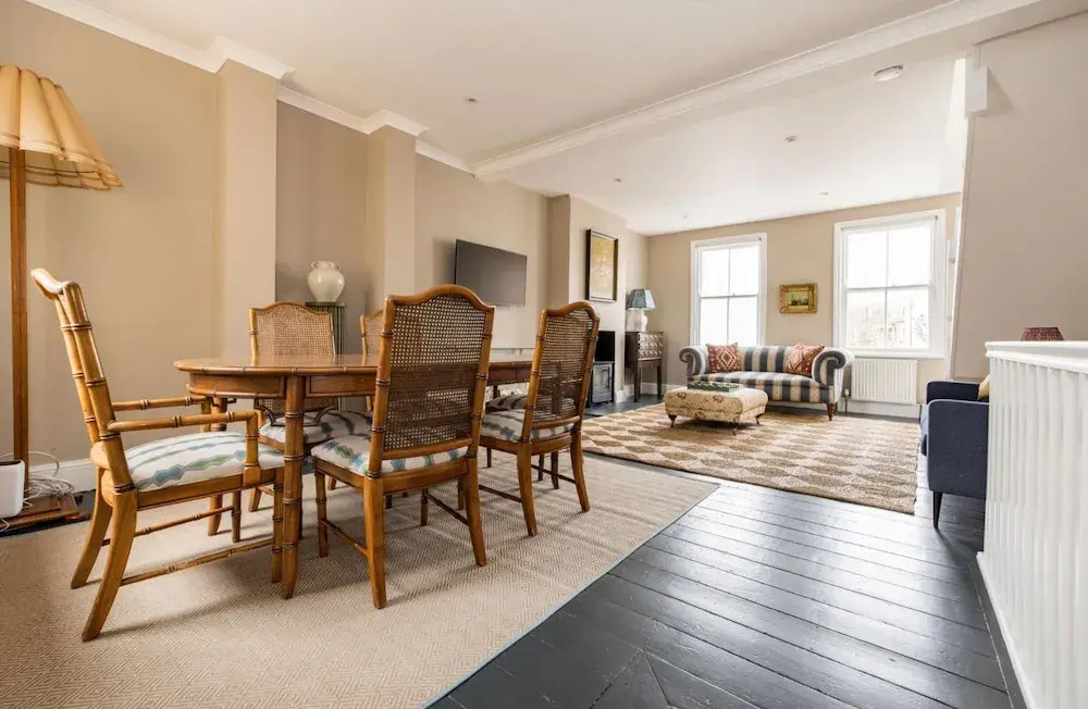 The Thames Embrace 3 BR & Garden House