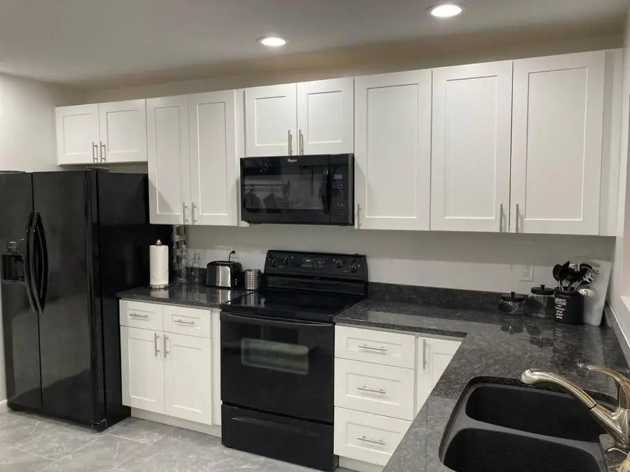 XL Fully Loaded 4Br 3BA Close to Beach & Downtown