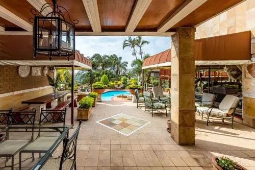 Palm Lodge