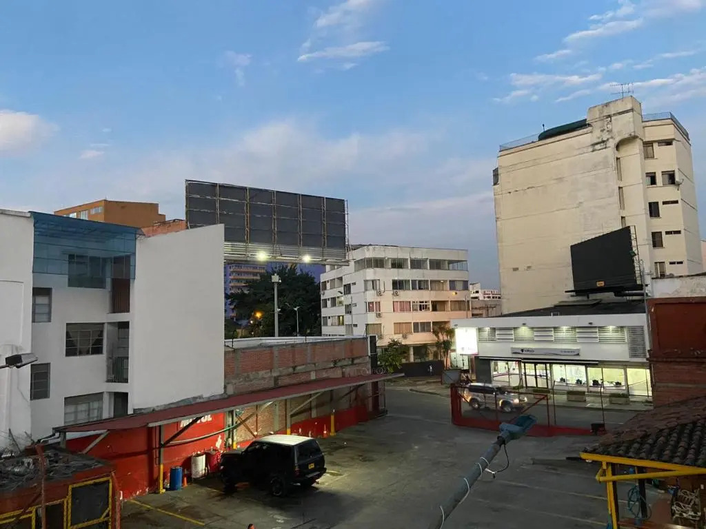Aparta Suites 404 Granada Cali