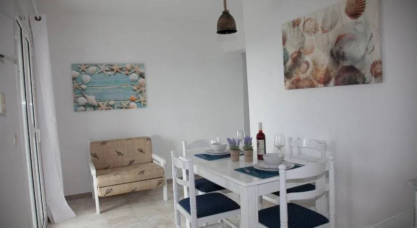 Cavaliere Houses
